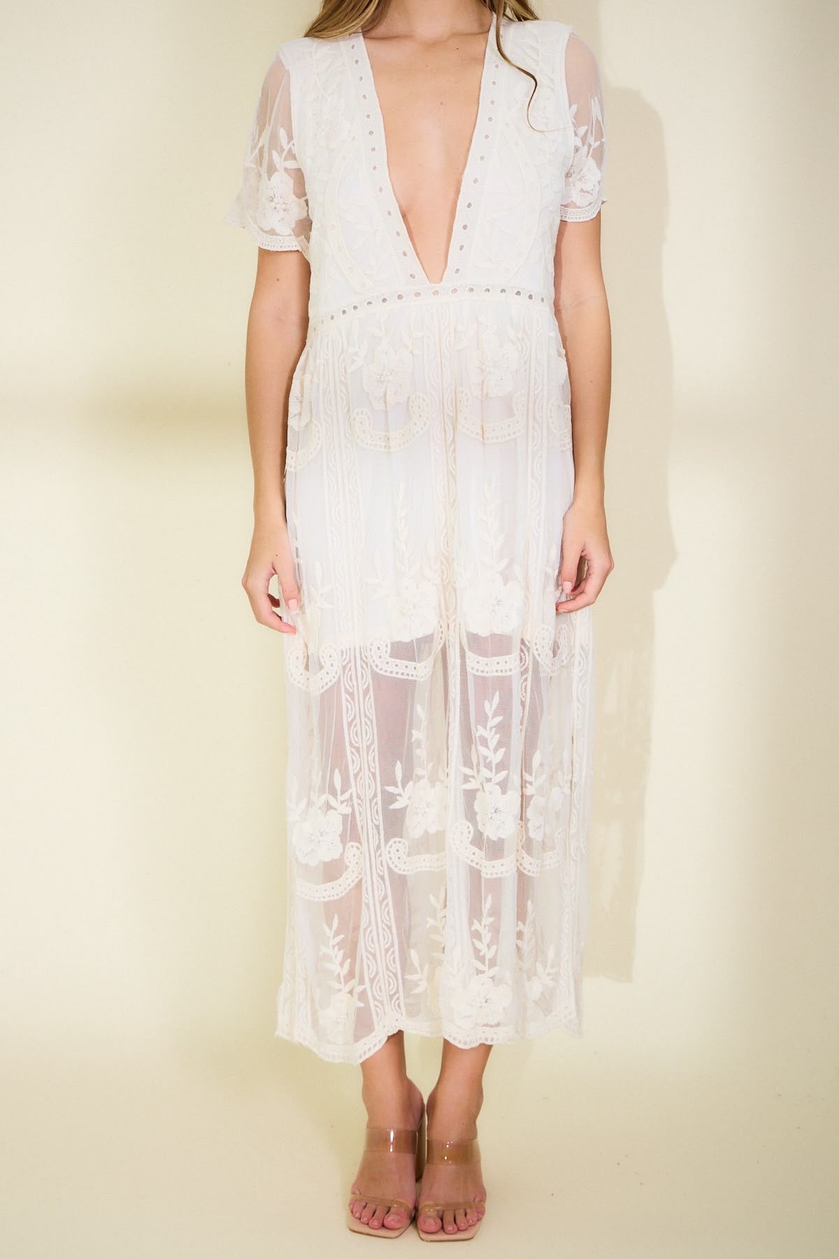 Robe blanche dentelle