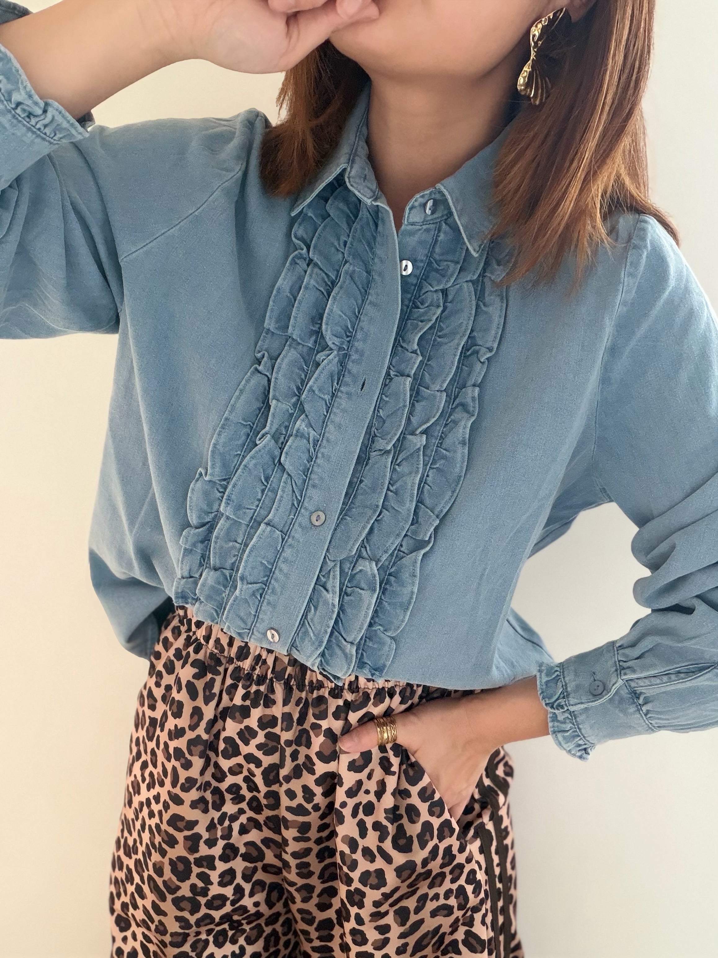 Chemise en jean à volants