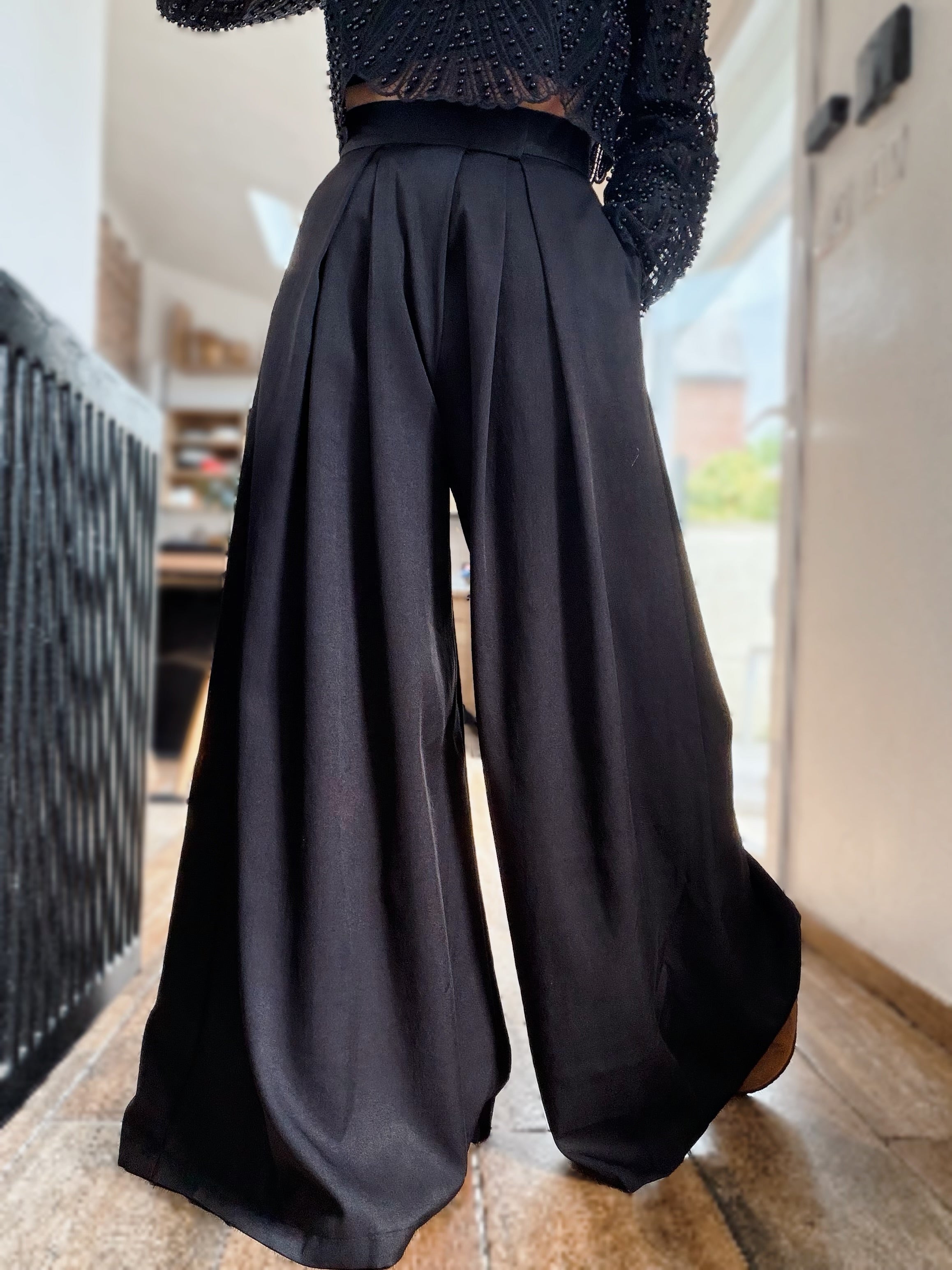 Pantalon large noir à scratch