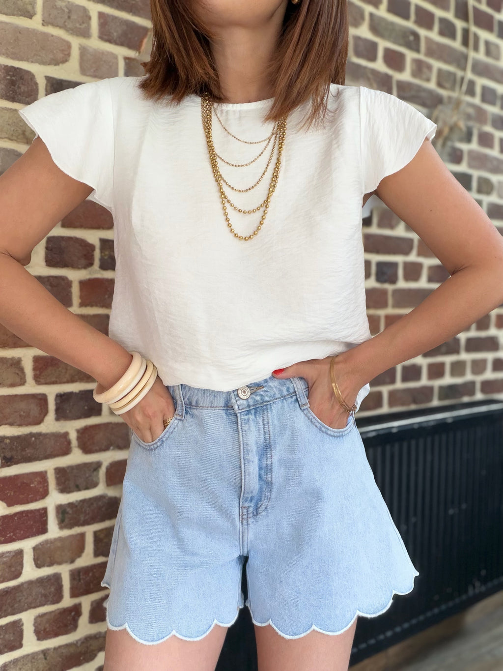 Haut blanc dos dentelle et noué