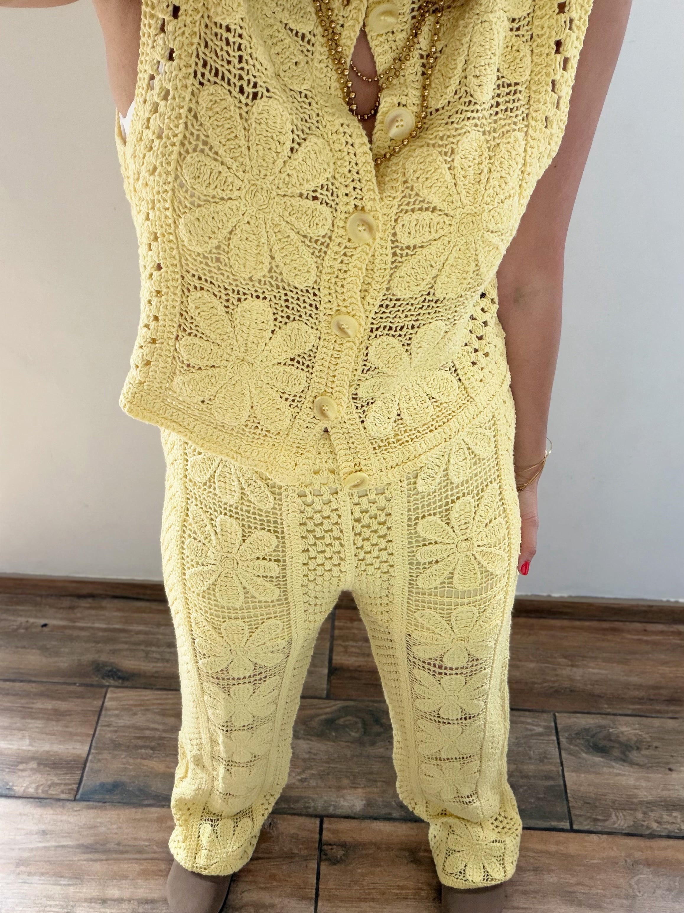 Pantalon jaune crochet