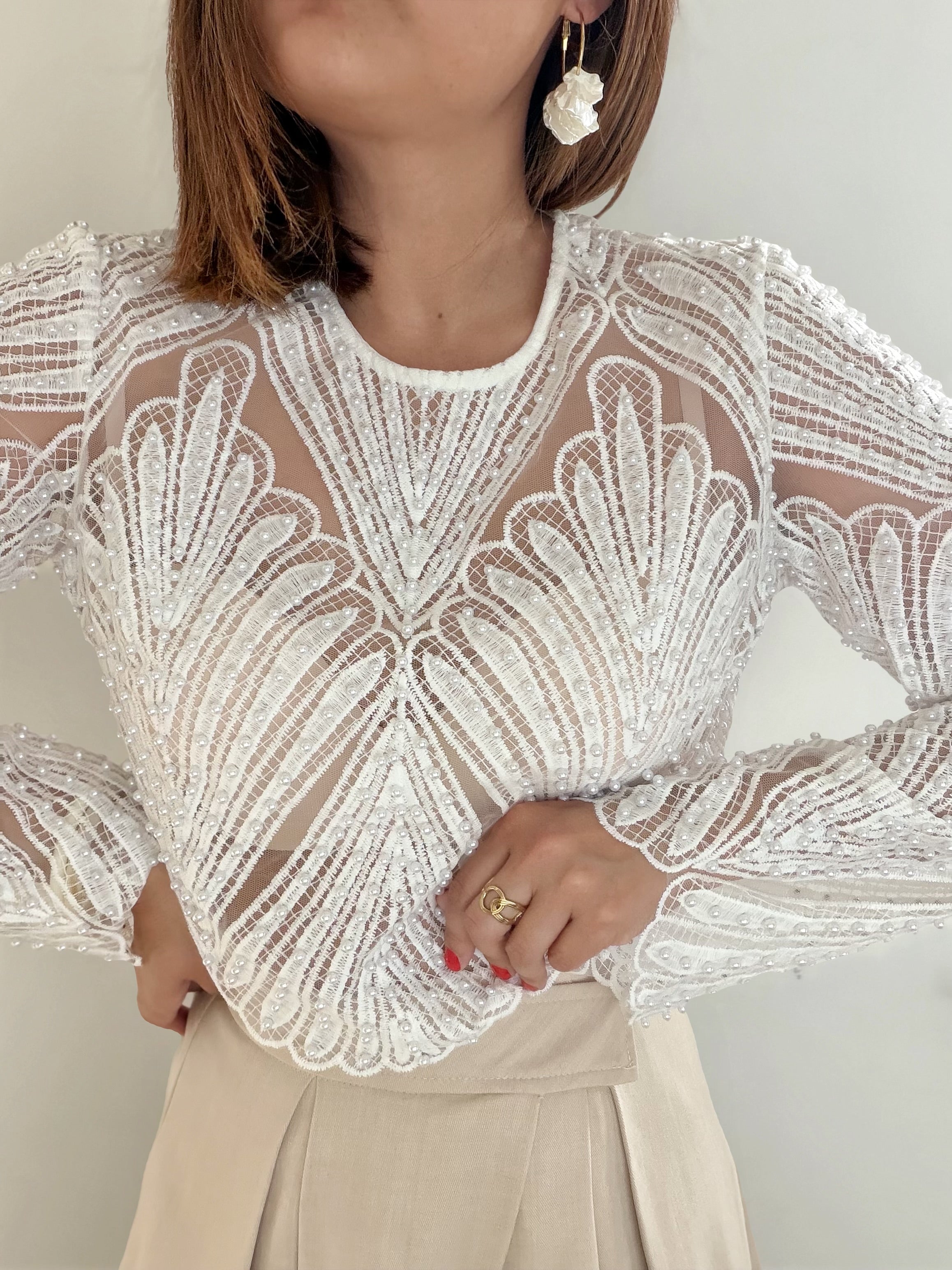 Blouse blanche  à perles