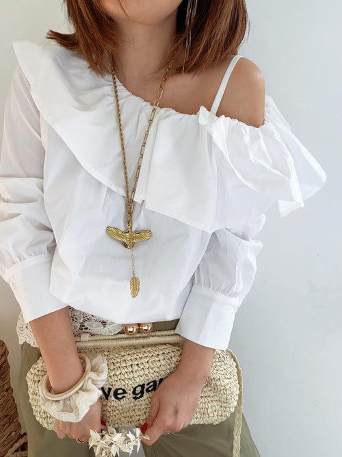 Blouse avec col de travers