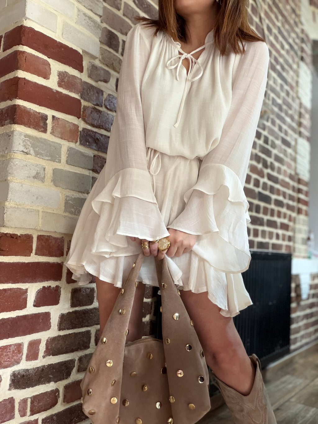 Robe écrue à volants