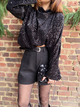 Charger l'image dans la galerie, Pull strass effet drapé
