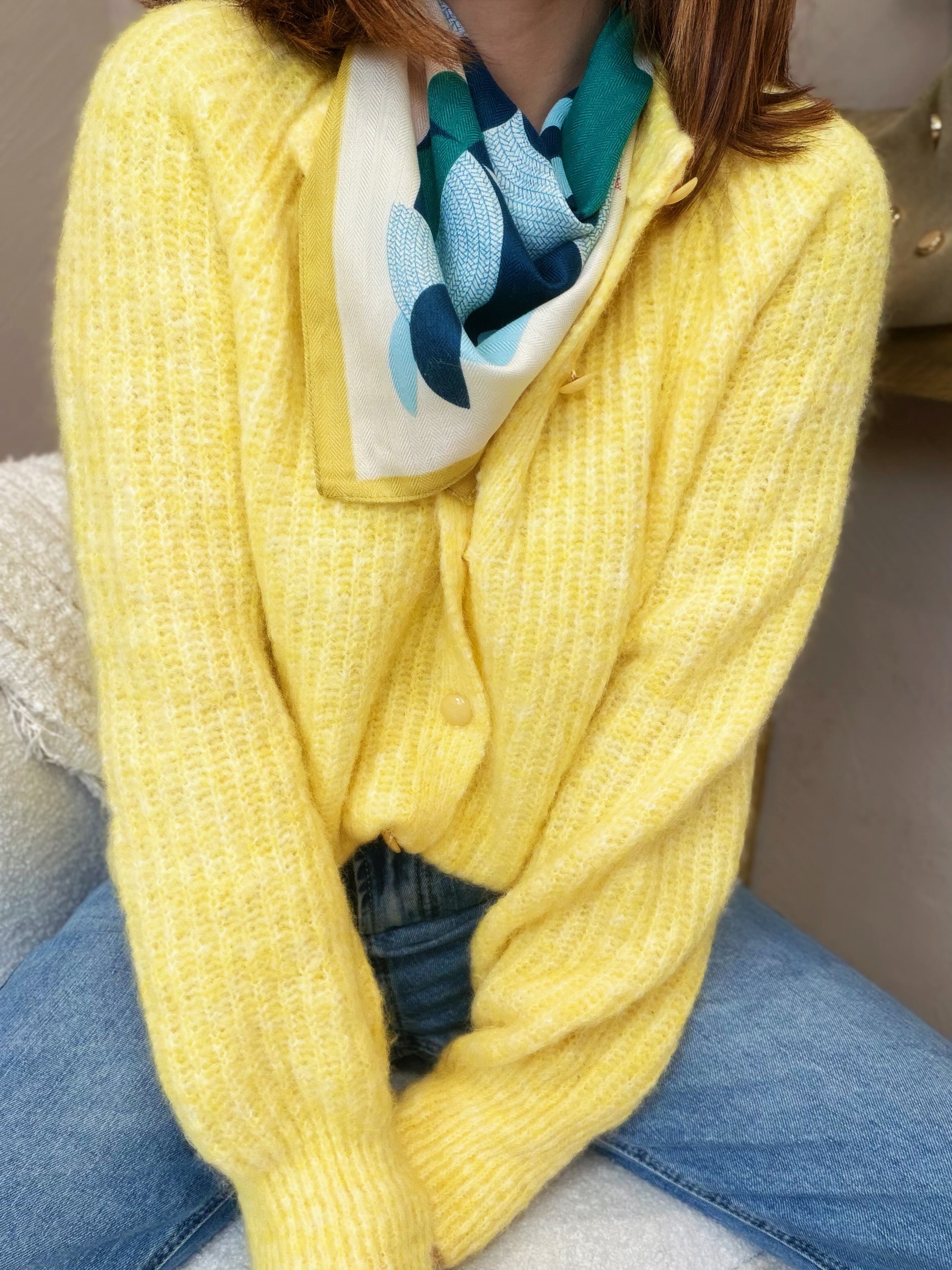 Foulard bleu et beige