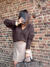 Charger l&#39;image dans la galerie, Gilet chocolat col V
