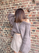 Charger l&#39;image dans la galerie, Pull taupe oversize
