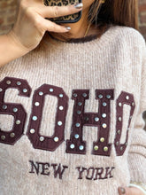 Charger l&#39;image dans la galerie, Pull SoHo à clous
