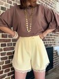 Short  jaune dentelle