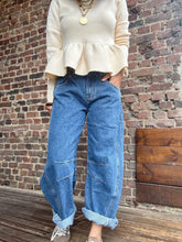 Charger l&#39;image dans la galerie, Jean ballon bleu à coutures
