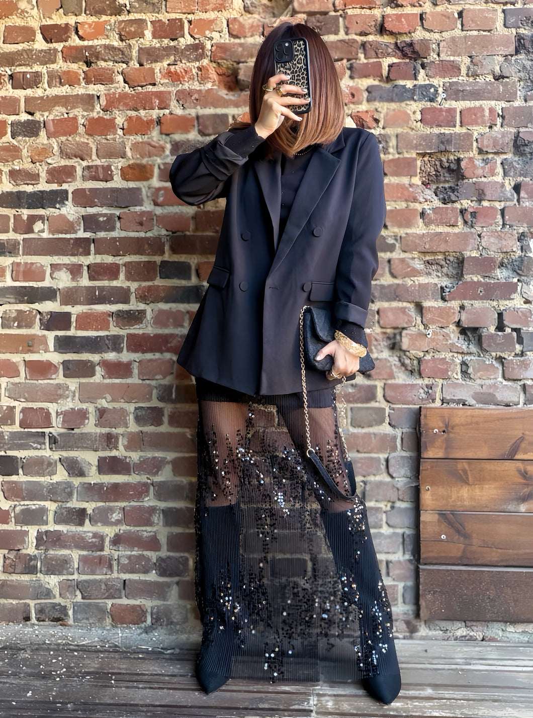 Jupe noire semi-transparente pailletée