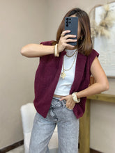 Charger l&#39;image dans la galerie, Veste sans manches bordeaux
