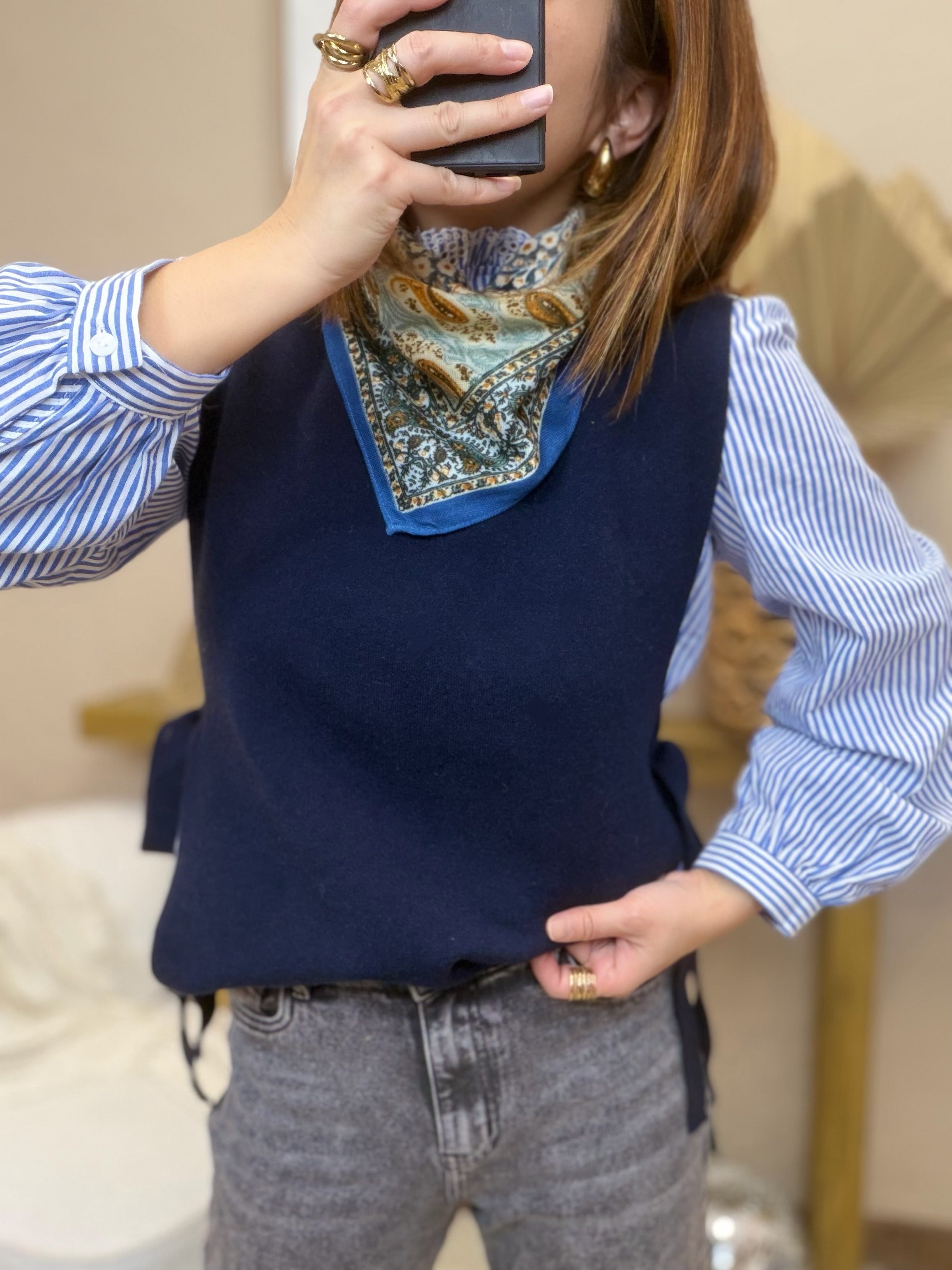 Foulard bleu et jaune