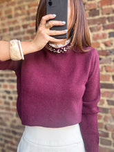 Charger l&#39;image dans la galerie, Pull bordeaux col strass
