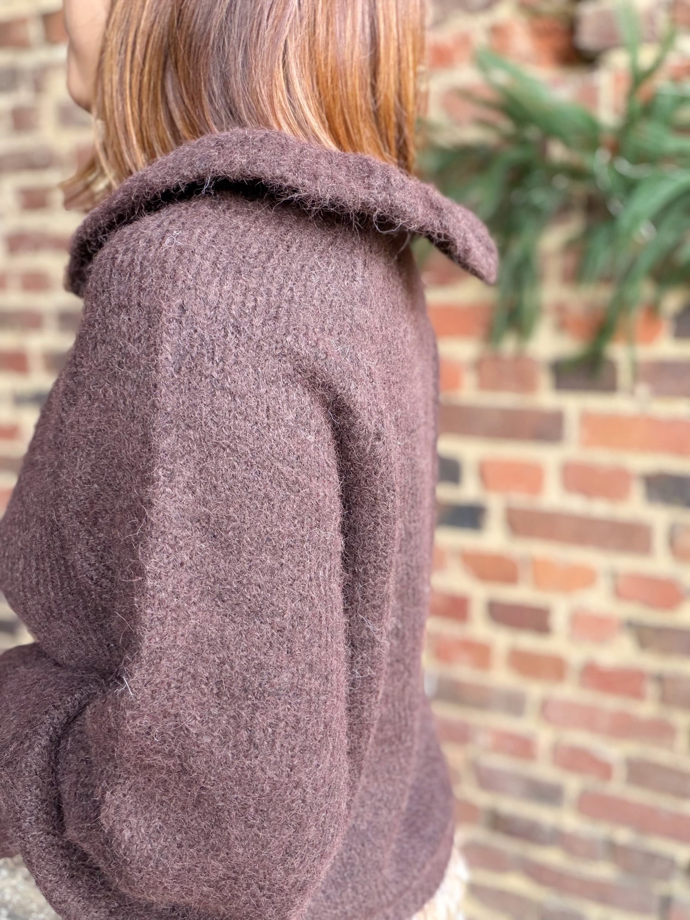 Pull choco détail noeud