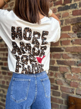 Charger l&#39;image dans la galerie, T-shirt Léopard Amor
