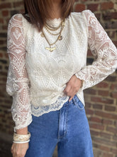 Charger l&#39;image dans la galerie, Blouse transparente dentelle
