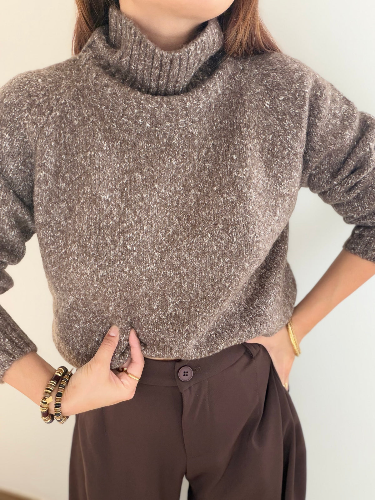 Pull taupe chiné col haut