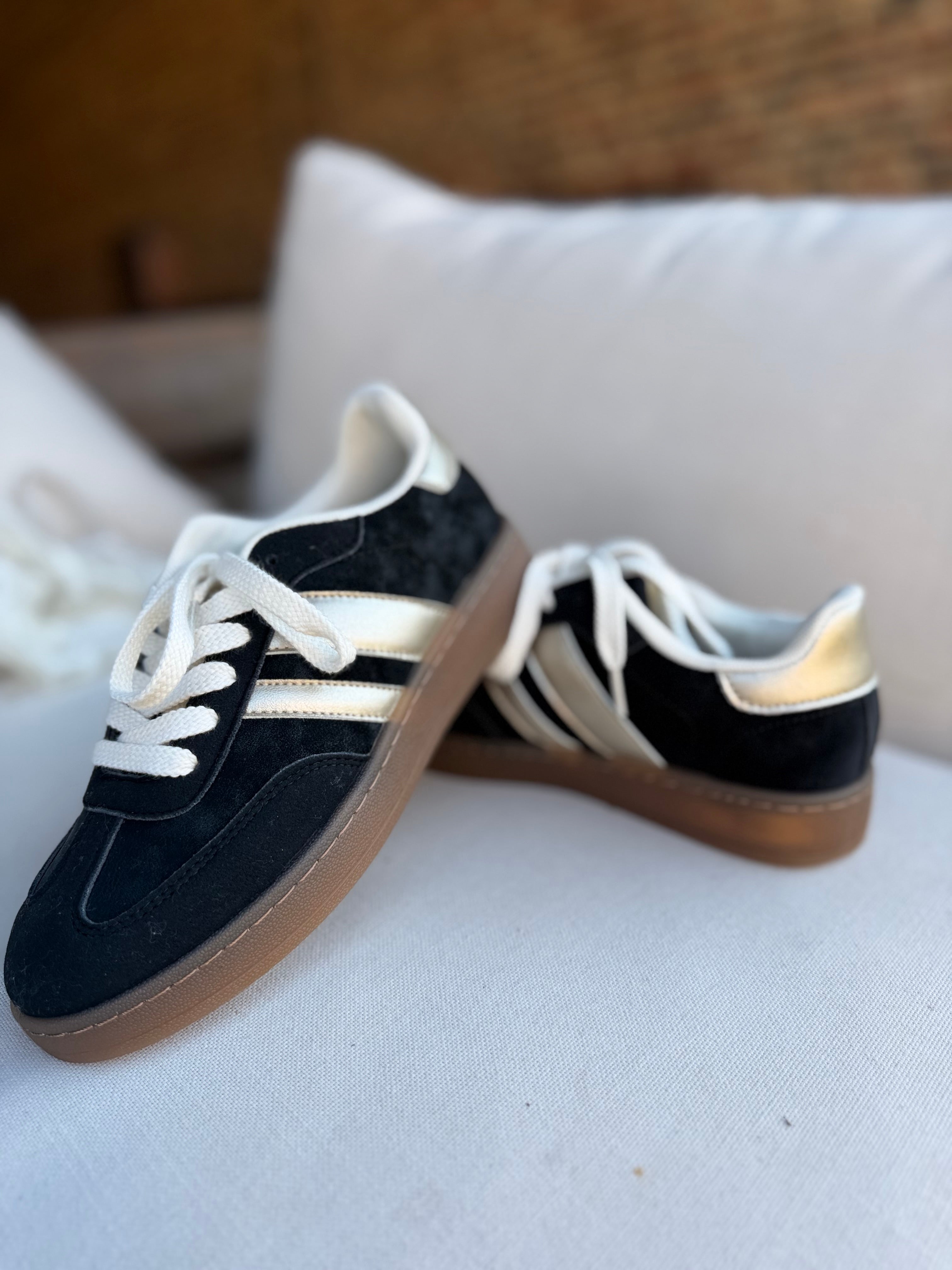 Baskets noires