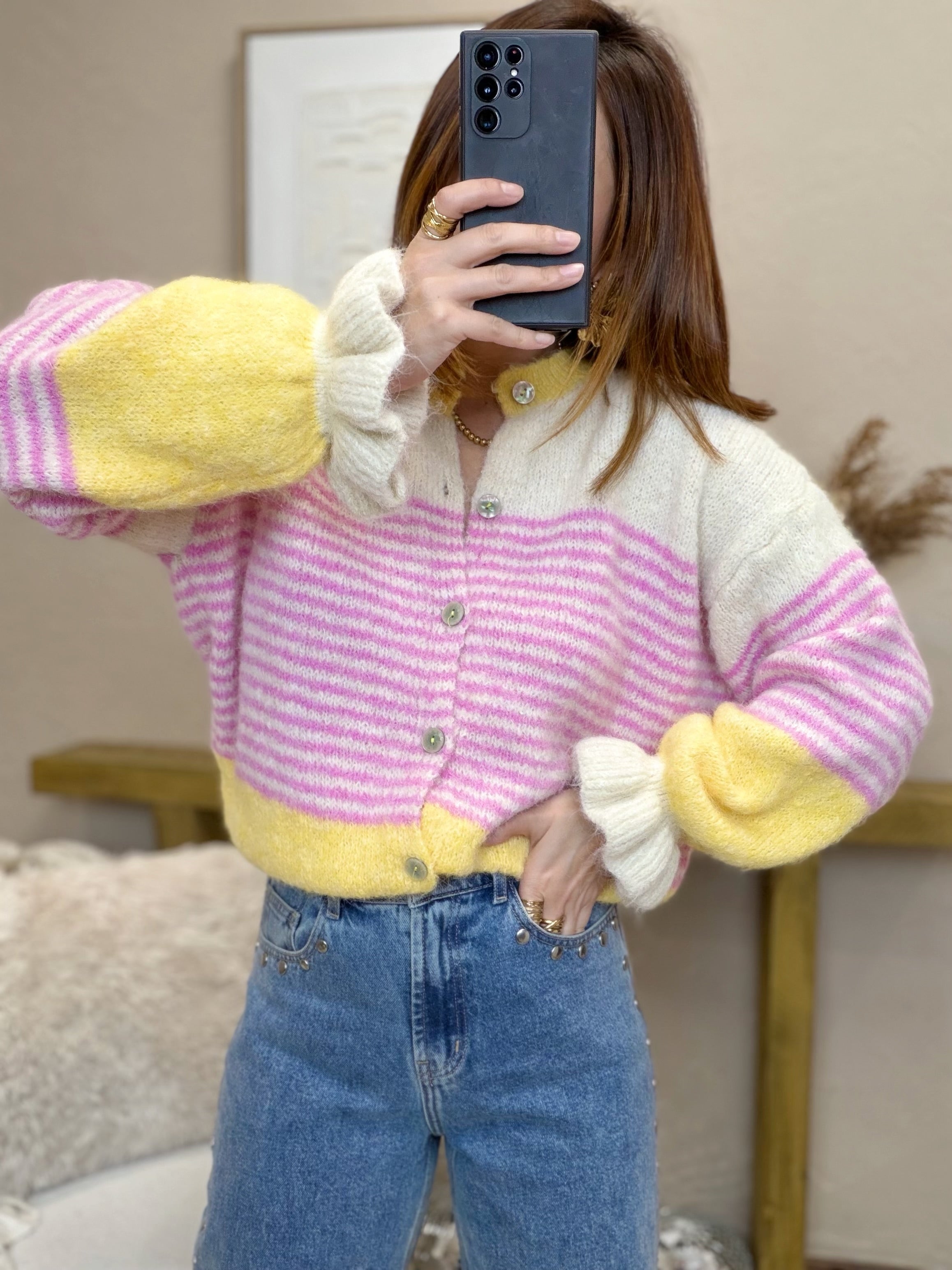 Gilet rayé rose et jaune