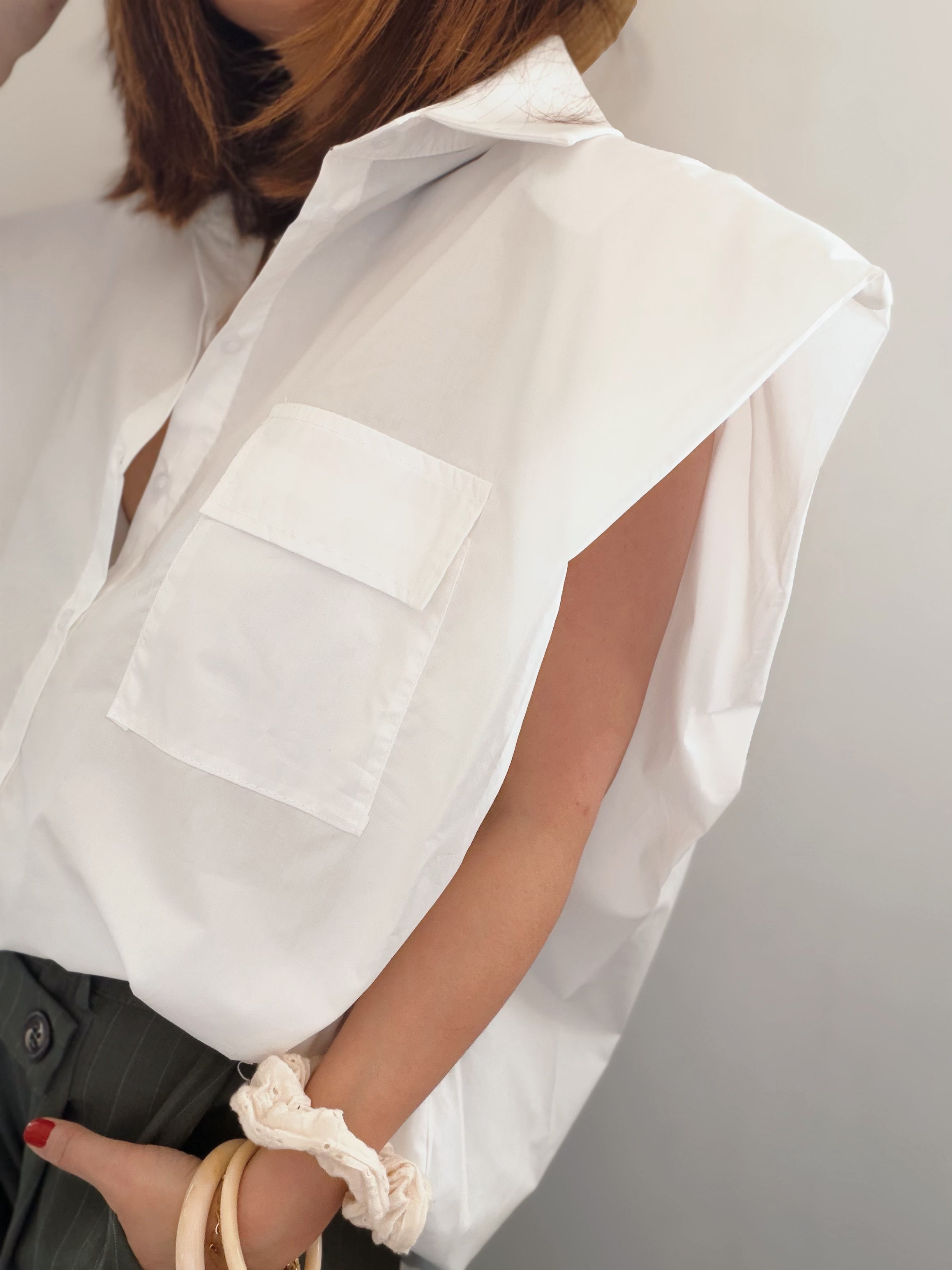 Chemise sans manches blanche